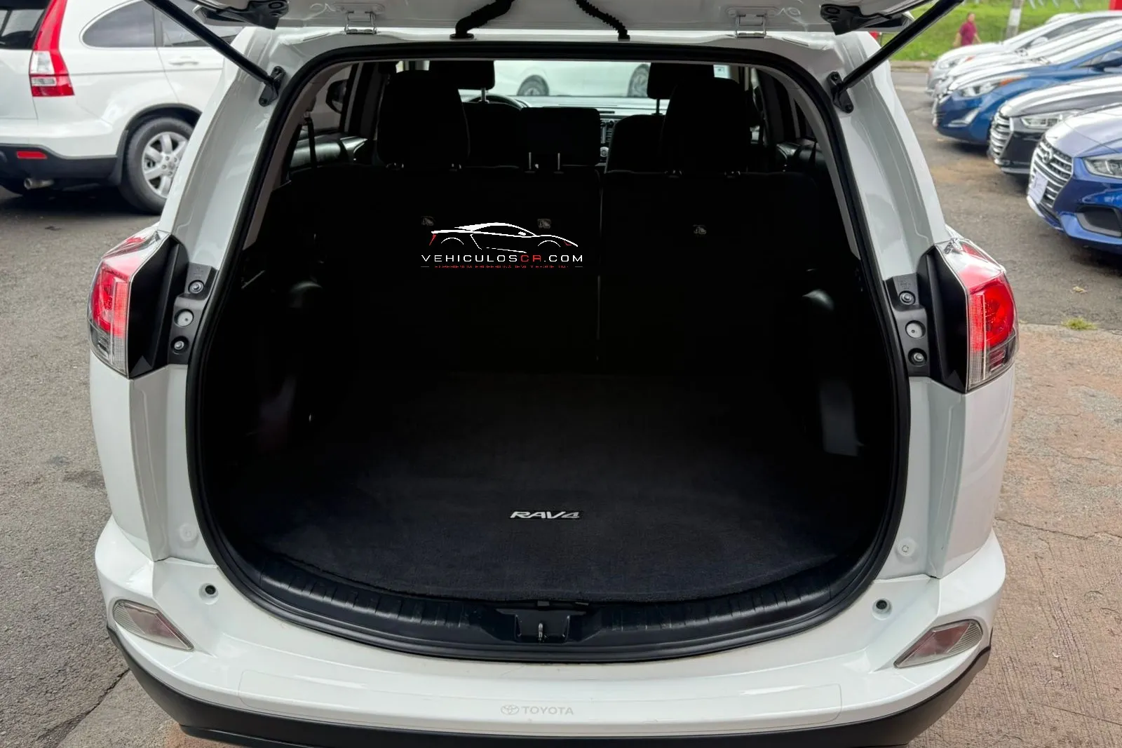 2018 TOYOTA RAV4 LE 2018 TOYOTA RAV4 LE - Imagen 8
