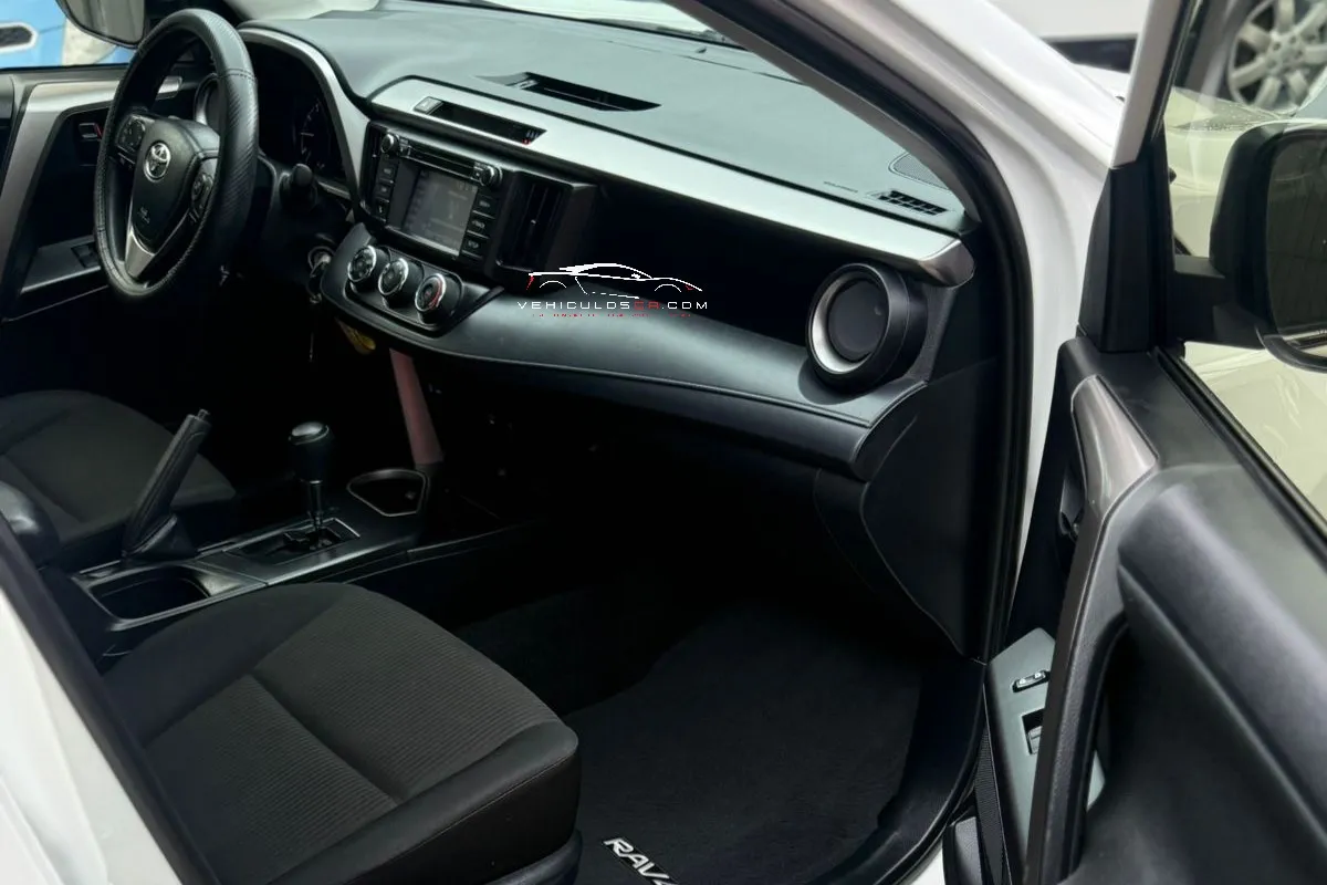2018 TOYOTA RAV4 LE 2018 TOYOTA RAV4 LE - Imagen 10