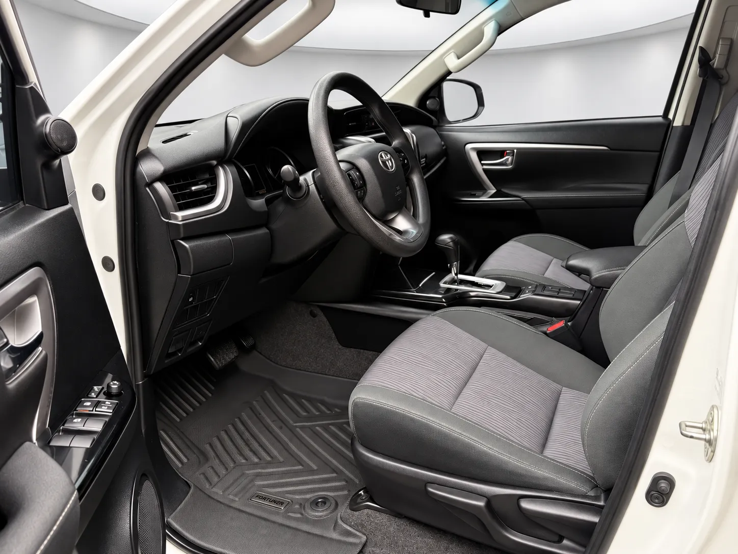 2024 TOYOTA FORTUNER