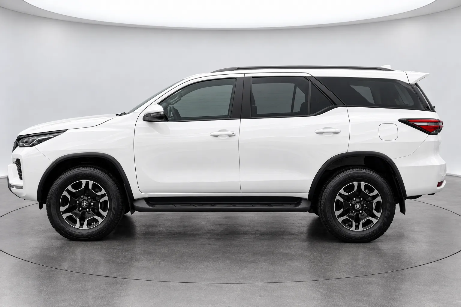 2024 TOYOTA FORTUNER